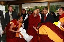 Njegova svetost, XIV. Dalajlama in tibetanski menihi