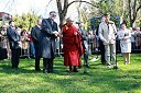 Prof. dr. Ivan Rozman, rektor Univerze v Mariboru, Njegova svetost, XIV. Dalajlama in prof. dr. Dejan Dinevski, predstavnik Univerze v Mariboru in Društva Joga v vsakdanjem življenju Maribor