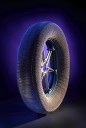 Vesoljska pnevmatika Goodyear brez zraka za transport velikih vozil dolgega dosega po površini Lune