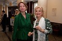 Marie Prelog, predsednica društva SILA in Doroteja Omahen, avtorica knjige SILA okusi sveta