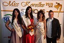 Sandra Adam, prva spremljevalka Miss Koroške 2010, Sandra Skutnik, Miss Koroške 2010, Tanja Volič, druga spremljevalka Miss Koroške 2010 in Marko Stanišič, lastnik spletne trgovine obujem.si
