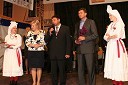 Renata Brunskole, županja občine Metlika, Jože Prus, dobitnik priznanja šampion Vinske vigredi 2010 in Borut Pahor, predsednik vlade Republike Slovenije