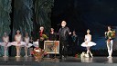 Iko Otrin, baletni koreograf med govorom na odru