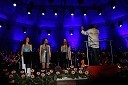 Orkester Slovenske filharmonije ter Monika Sramlova, Nikoleta Spalasova in Teresa Halova, pevke