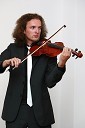 Miha Kavaš, violinist