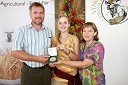 Andreja Erzetič, Vinska kraljica Slovenije 2010 in oče Miro ter mama Jolanka