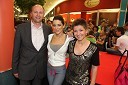 Boštjan Brantuša, direktor trgovskega središča Europark,  	Iris Mulej, miss Slovenije 2006 in Petra Romih, vodja marketinga v Europarku