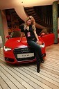 Neisha, glasbenica in Audi A1