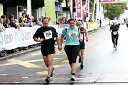 Davorin Petrovič, maratonec (308) in Melita Petrovič, maratonka (309) ter Andrej Merčnik, maratonec (518)