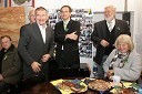 Dragutin Mate, nekdanji minister za notranje zadeve, dr. Žiga Turk, minister za razvoj, profesor na Pravni fakulteti Univerze v Ljubljani in kandidat za mestnega svetnika, ... ter Ida Medved, predsednica ženskega odbora in kandidatka za mestno svetnico