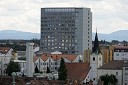 Pogled na Maribor iz zvonika Stolne cerkve. Splošna bolnišnica Maribor