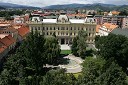 Pogled na Maribor iz zvonika Stolne cerkve. Rektorat Univerze v Mariboru, Slomškov trg Maribor