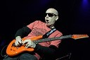 Joe Satriani, kitarist