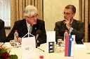 	Dr. Roko Žarnič, minister za okolje in prostor in Črtomir Remec, predsednik Inženirske zbornice Slovenije (IZS) 	 
