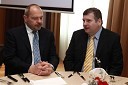 Franc Križanič, minister za finance in Tomaž F. Lovše, direktor Diners Club ter predsednik Ameriške gospodarske zbornice (AmCham)
