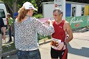 Petra Majdič, smučarska tekačica in Csaba Klam, tek na 42. km