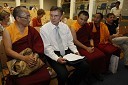 Geshe Ngawang Samten,
prorektor na Centralni univerzi za tibetanske študije, prof. dr. Danijel Rebolj, rektor Univerze v Mariboru, ..., ..., ...