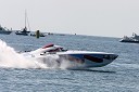 čoln QATAR 95, voznika Abdullah Al-Sulaiti (UAE) in Lino Di Biase (Italija)