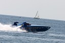 čoln VICTORY 77, voznika Mohammed Al Marri (UAE) in Jean Marc Sanchez (Francija)
