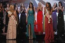 Ajda Sitar, druga spremljevalka Miss Universe Slovenije 2011, Ema Jagodic, Miss Universe Slovenije 2011 in Nataša Naneva, druga spremljevalka Miss Universe Slovenije 2011