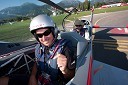 ... in Peter Podlunšek, akrobatski pilot