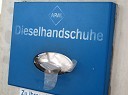 Nemci imajo posebne rokavice za dizelsko gorivo