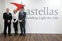 	Ken Jones, predsednik firme Astellas Pharma Europe, Maja Žižmund, Astella	 in Adam Pearson, direktor firme Astellas za jugovzhodno Evropo