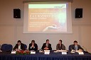 Dr. Dirk Buschle, namestnik direktorja Sekretariat energetske skupnosti, Alberto Pototschnig, direktor ACER, mag. Janez Kopač, generalni direktor Direktorata za energijo, Ministrstvo za gospodarstvo Republike Slovenije, Inge Bernaerts, vodja oddelka za električno energijo in plin, Evropska komisija ter Tomaž Orešič, EFT Group