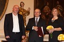 Novalija Muminović, dr. Ivan Svetlik, minister za delo, družino in socialne zadeve in Marta Krpič, glavna in odgovorna urednica revije Naša žena