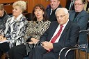 Prof. dr. Mara Ovsenik, predstojnica študijskega programa Socialna gerontologija Evropskega središča Maribor (ESM), ... in dr. Jože Trontelj, predsednik SAZU