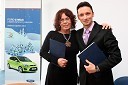 Anita Ogulin, sekretarka Zveze prijateljev mladine Ljubljana Moste-Polje in mag. David Jurič, direktor podjetja Summit motors Ljubljana