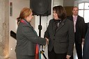 Karin Hojker, asistentka za stike z javnostmi na avstrijskem veleposlaništvu in Ljubica Jelušič, ministrica za obrambo