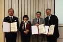 Dr. Erwin Kubesch, veleposlanik Avstrije v Sloveniji, dr. Zdenka Petermanec, ravnateljica UKM, prof. dr. Danijel Rebolj, rektor Univerze v Mariboru in Martin Eichtinger, avtor biografije Aloisa Mocka