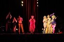 Priklon igralcev v Cabaret New Burlesque