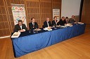 Marino Budicin, podžupan Rovinja, prof. Egidio Ivetić, prorektor Univerze v Padovi, prof. Giovanni Radossi, direktor Centra za povijesna istraživanja, Rovinj, Maurizio Tremul, predsednik izvršnega odbora italijanske unije, Salvator Žitko, zgodovinar, Alessandra Argenti Tremul, novinarka TV Koper-Capodistria in Antonio Rocco, pomočnik generalnega direktorja RTV Slovenija