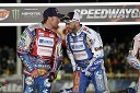 Jason Crump (Avstralija), 2. mesto in Nicki Pedersen (Danska), zmagovalec VN Češke