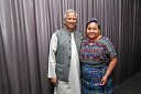 Prof. Muhammad Yunus, Nobelov nagrajenec in dr. Rigoberta Menchú Tum, Nobelova nagrajenka