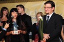 Mag. Helena Cvikl, direktorica Višje strokovne šole za gostinstvo in turizem v Mariboru ter Bojan Černelč, študent VSGT in Ambasador gostoljubja 2011