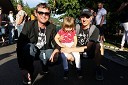 Grega Skočir, pevec skupina Big foot mama in Primož Benko, kitarist skupine Siddharta ter hčerka Eliza