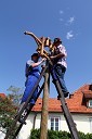 Brača iz Malečnika ob postavljanju klopotca