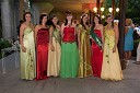 Tina Rajh, 2. cerkvenjaška vinska kraljica, Tjaša Metelko, svičkova princesa 2012, Špela Borko, kogovska vinska kraljica,  Sanja Ribolica, kraljica češenj, Monika Rebernišek, 4. ptujska vinska kraljica, Tina Lakoseljac,  vinska kraljica Slovenske Istre 2011 in Jana Drnovšček, kraljica rebule