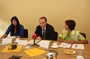 Nina Pozeb, Jernej Završnik, direktor Zdravstvenega doma Adolfa Drolca Maribor, 	Andreja Kračun, predsednica dobrodelnega združenja Koraki za korakce