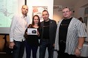 Mitja Sagaj, organizator Fotomaratona, Ana Kapš, zmagovalka Fotomaratona, Borut Cvetko, Gregor Grosman, organizatorja Fotomaratona