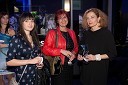 Nina, mama Darinka Pavlič Kamien, vodja službe za odnose z javnostmi pri Telekomu Slovenije in Hermina Kovačič, novinarka