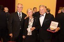 Rudi Moge, predsednik Sveta zavoda Maribor 2012 - EPK in Sveta SNG Maribor, soproga Alojzija Čas Moge ter Smiljan Pušenjak, fotografska legenda