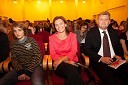 Dr. Suzana Žilič Fišer, generalna direktorica zavoda Maribor 2012 - Evropska prestolnica kulture in sin Niki ter ...