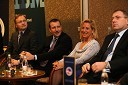 Branko Žibret, partner in vodja tima JV Evrope, A.T. Kearney; Gregor Pilgram, predsednik uprave zavarovalnice Generali; Maria Anselmi, direktorica Bisnode d.o.o.; Roman Koritnik, generalni direktor IBM Slovenija