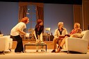 Premiera drame V drugo gre rado; na odru igralci: Judita Zidar, Tanja Dimitrievska, Slavko Cerjak in Jožica Avbelj