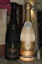 Baloni šampanjec Freixenet pred vhodom v Casino Maribor