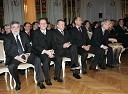 Dušan Kumer, poslanec SD, Bojan Šrot, župan občine Celje, Franc Kangler, mariborski župan, Janez Janša, predsednik Vlade Republike Slovenije, Milan Predan - Pipi, direktor ČZP Večer in njegova žena Darka Zvonar Predan